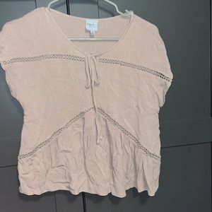 Super cute beige float top!